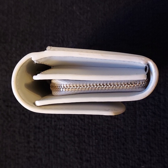 Kate Spade White Wallet Gemma Small Leather Flap Scalloped Edge - Picture 3 of 12